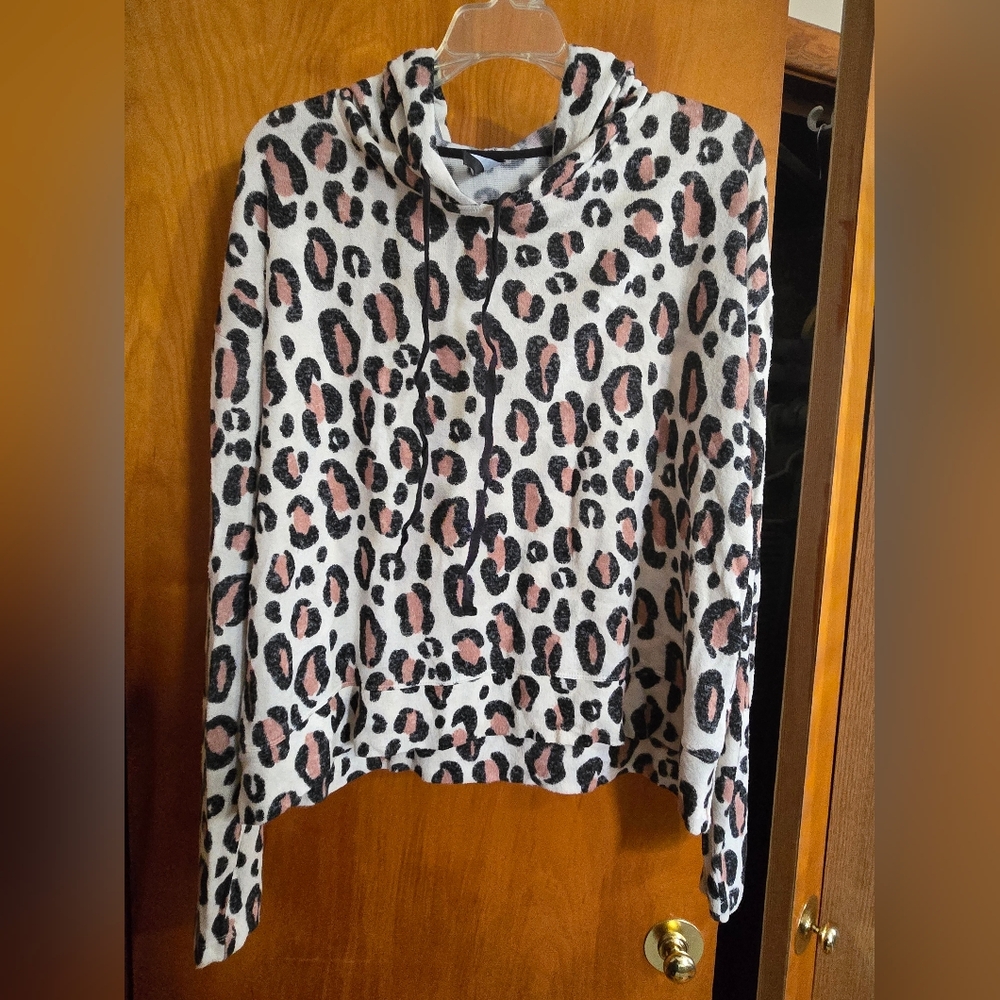 Jaclyn Intimates Leopard Print Hoodie & Jogger Lounge Set, XL
